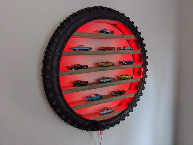 Tyre Garage Hotwheels display red LED light diecast car shelf